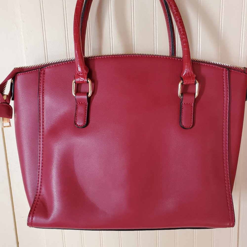 Red La Terre Satchel